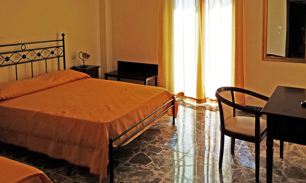 B&B Capo Sant'Alessio SantʼAlessio Siculo Exterior foto